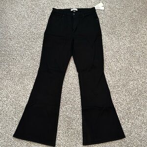 Abercrombie & Fitch. Curve Love Black Ultra High Rise Flares. NWT